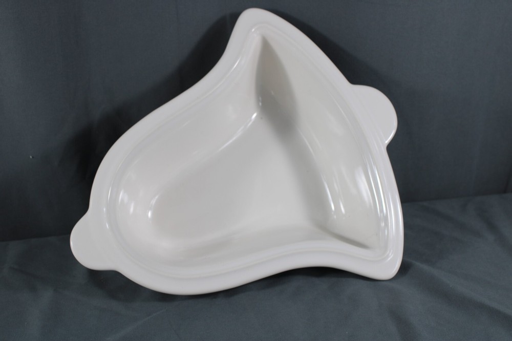 Pfaltzgraff Heritage White Bell Shaped Bowl Christmas