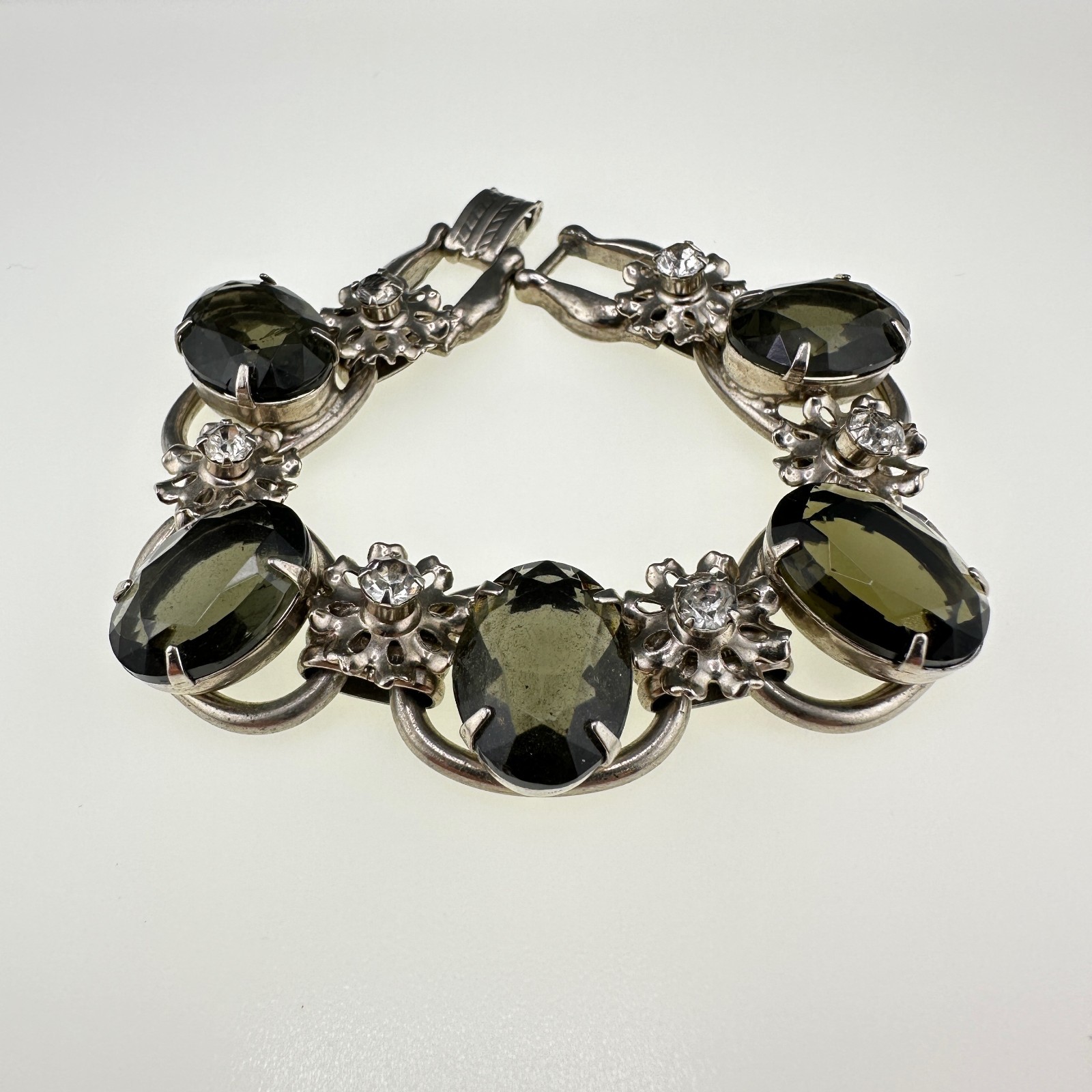 Vintage D&E Juliana Bracelet Gray Oval Stones Silver Tone Metal Flowers Verified
