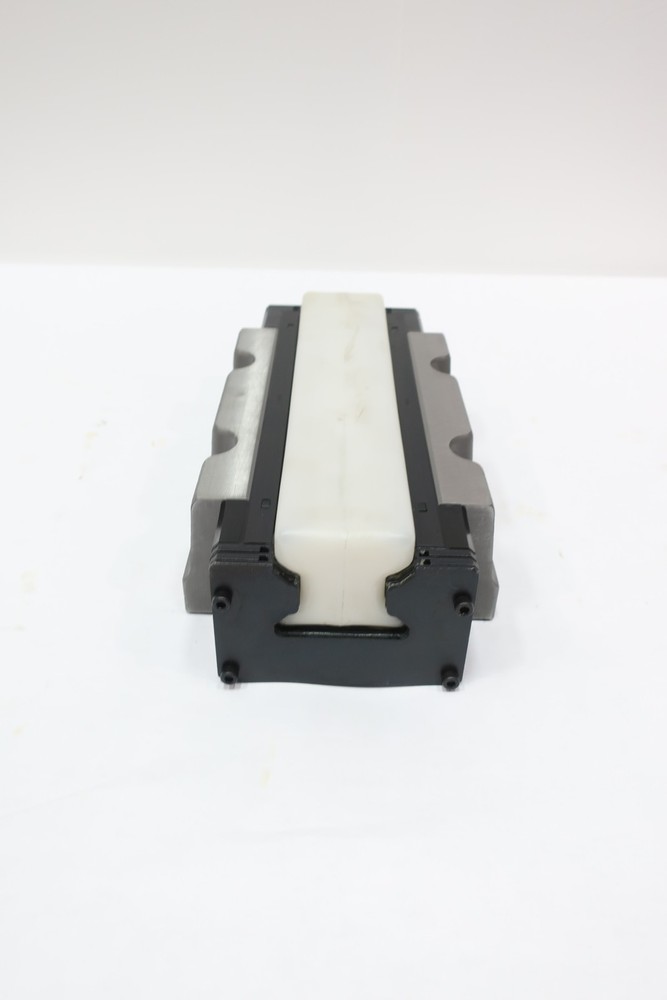 Iko LRXG65 Linear Bearing