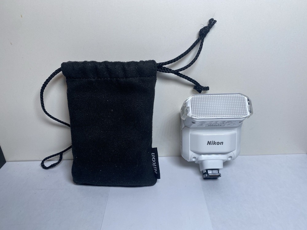 Nikon 1 SB-N7 Speedlight - White w/ Soft Diffuser Cap SW-N7