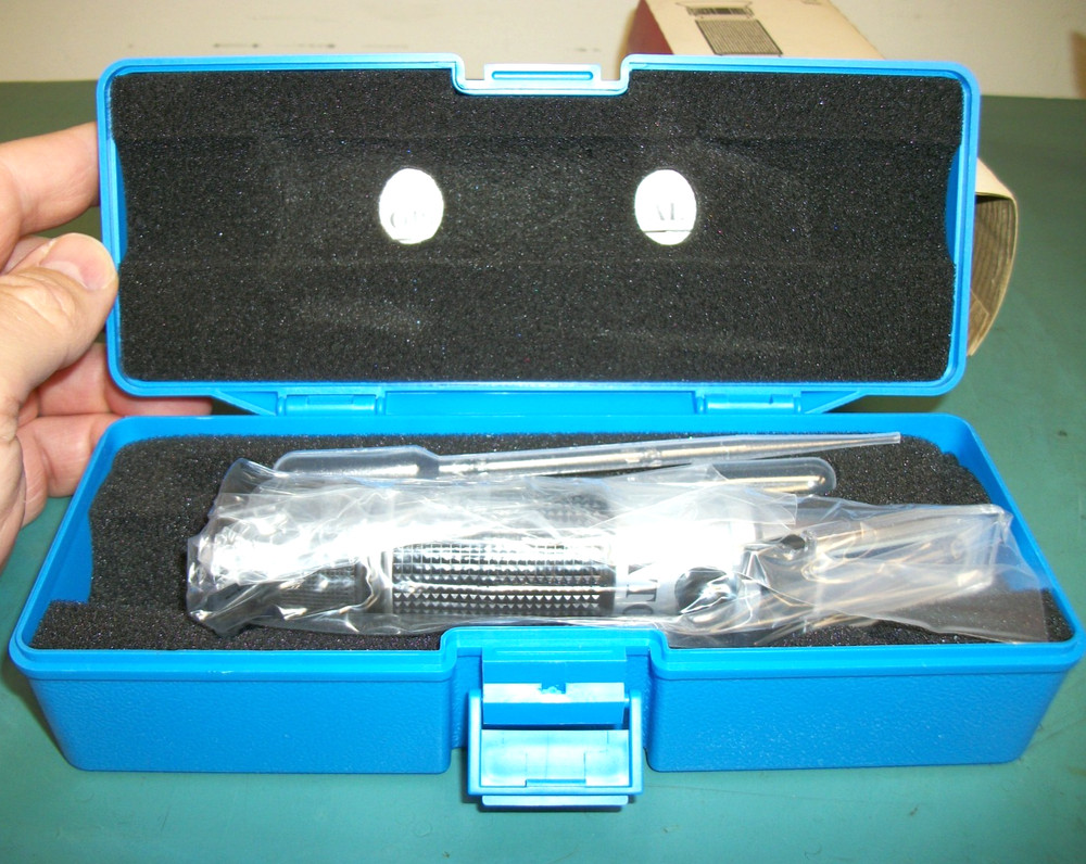 AICHOSE Optical Refractometer w/ATC Function & Case - NEW