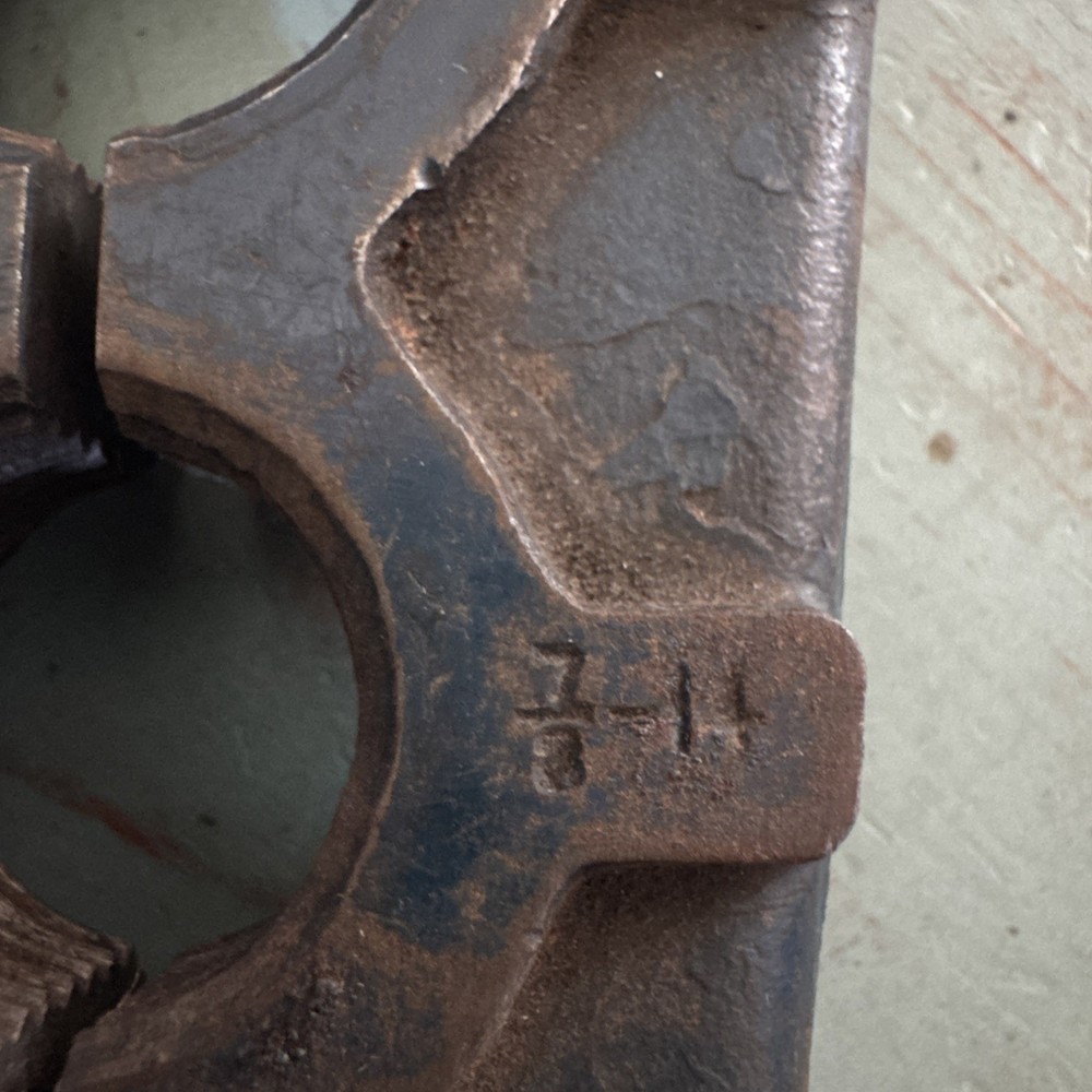 Vintage Handheld National Machine & Tool Threading Die Blue