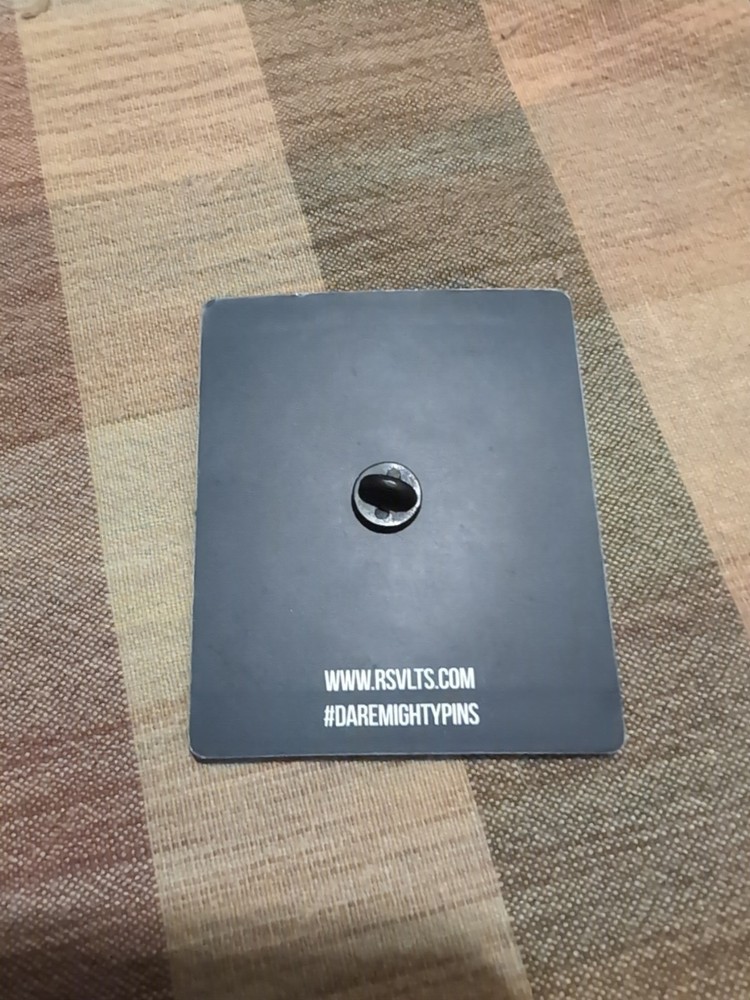 RSVLTS PIN LE 50 Dinosaur