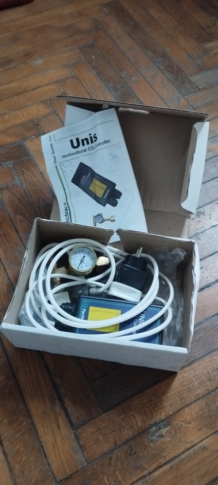 unis co2 controller