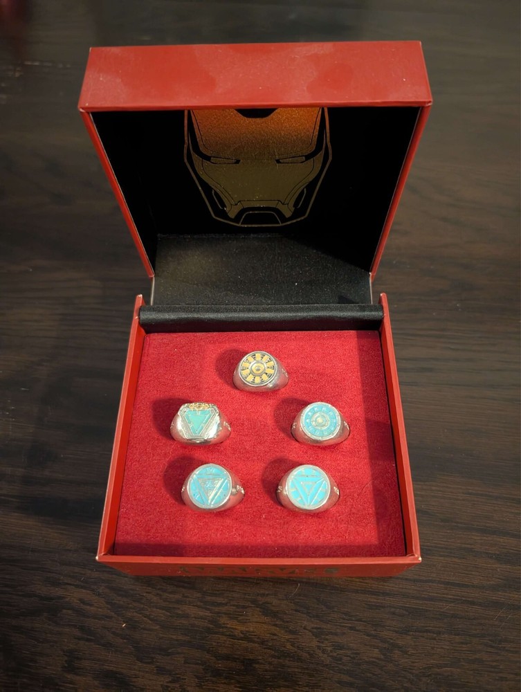 Marvel Iron Man Arc Reactor Adjustable 5 Ring Box Set