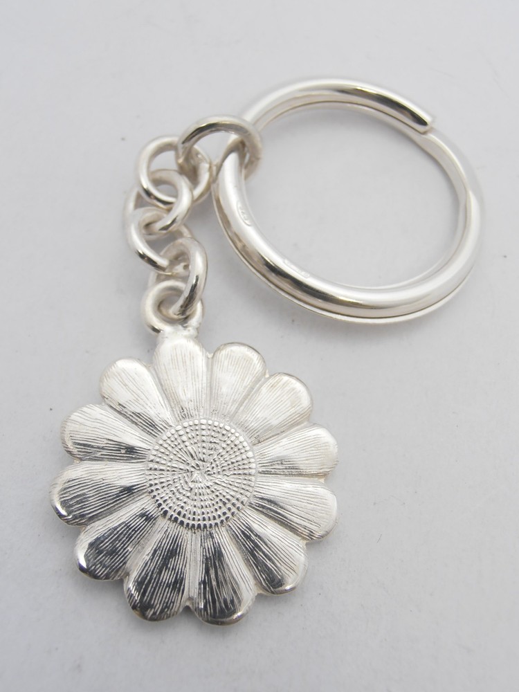 Daisy: 925 Silver Keychain with Flower