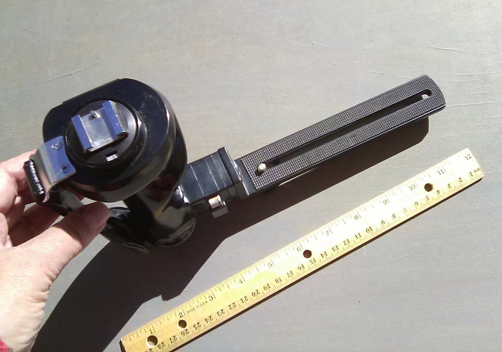 VIVITAR LEFT HAND FLASH HOLDER, RAIL & STRAP, PISTOL GRIP BRACKET (L12)