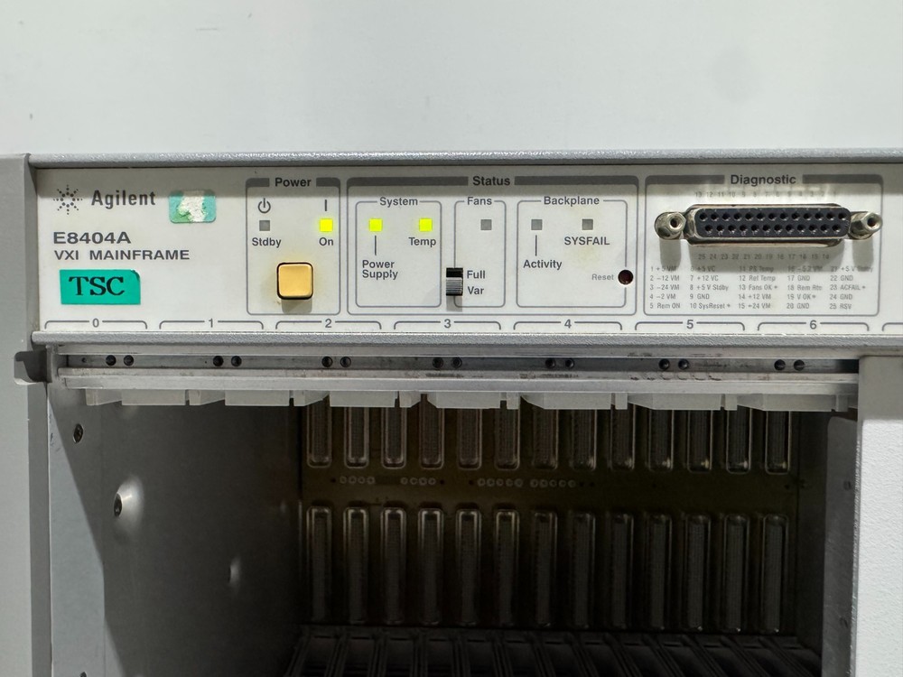 Agilent / Keysight E8404A C-Size VXI Mainframe, 13-Slot