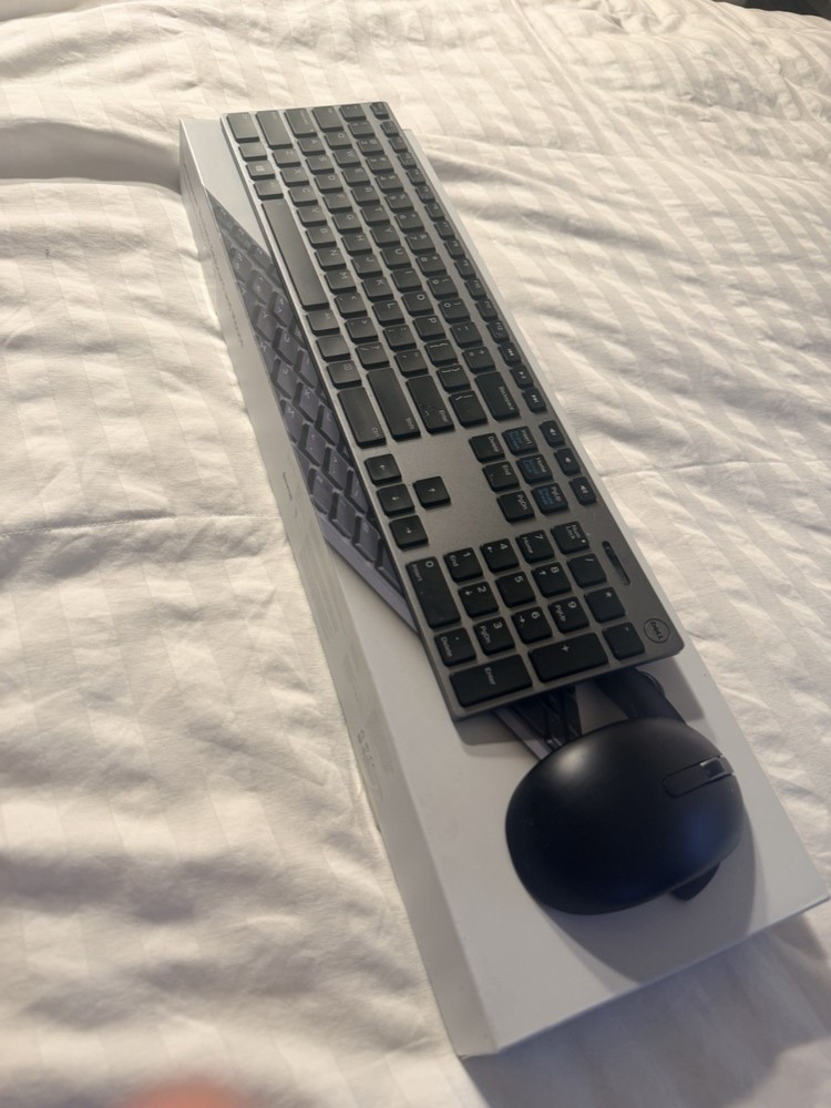 Dell Premier Wireless Keyboard and Mouse Set