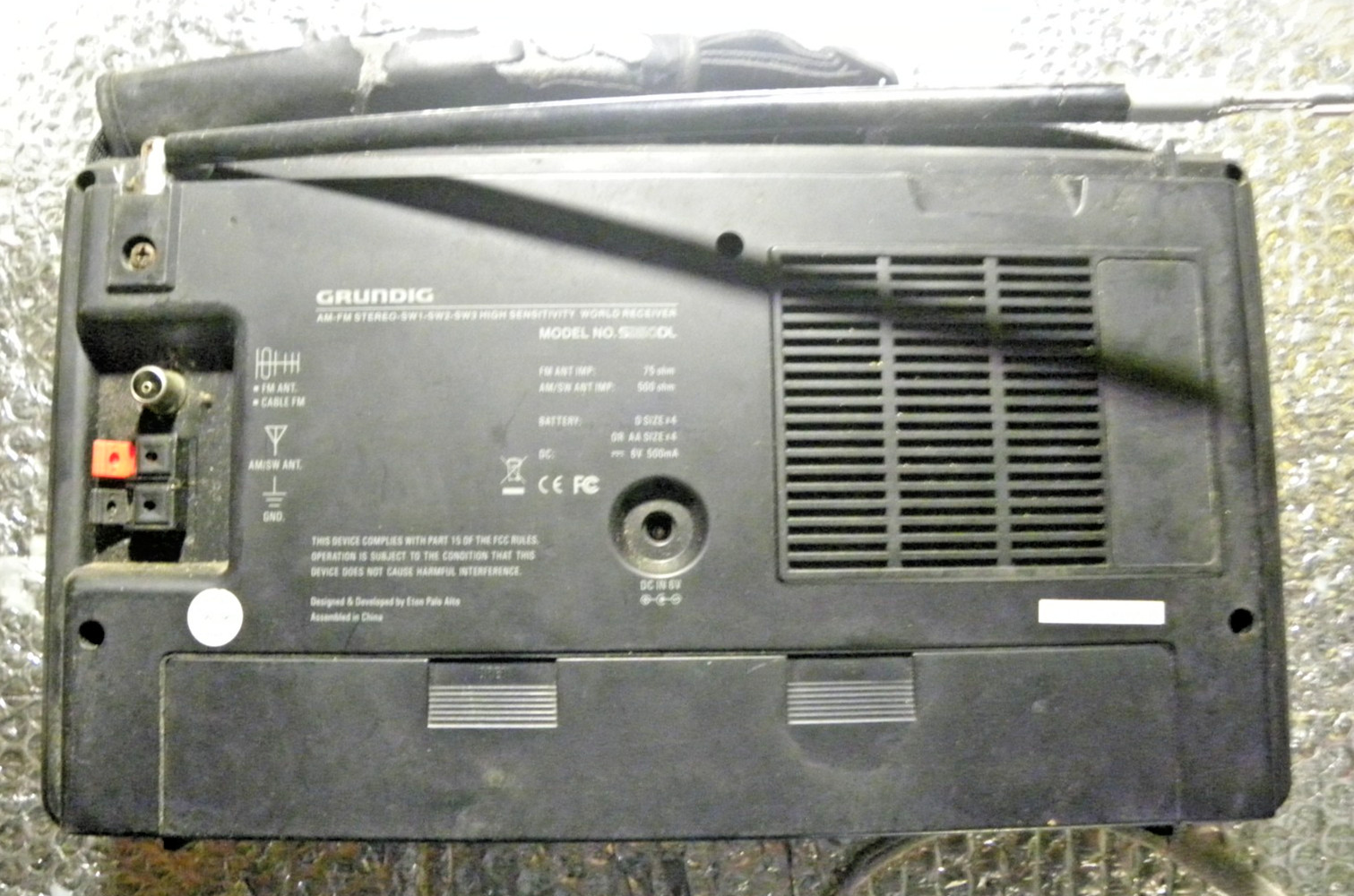 Grundig S350DL AM/FM/SW World Receiver – AS-IS / For Parts or Repair