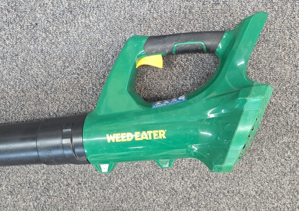 Weed Eater WE20VB 20V Handheld Cordless Electric Leaf Blower