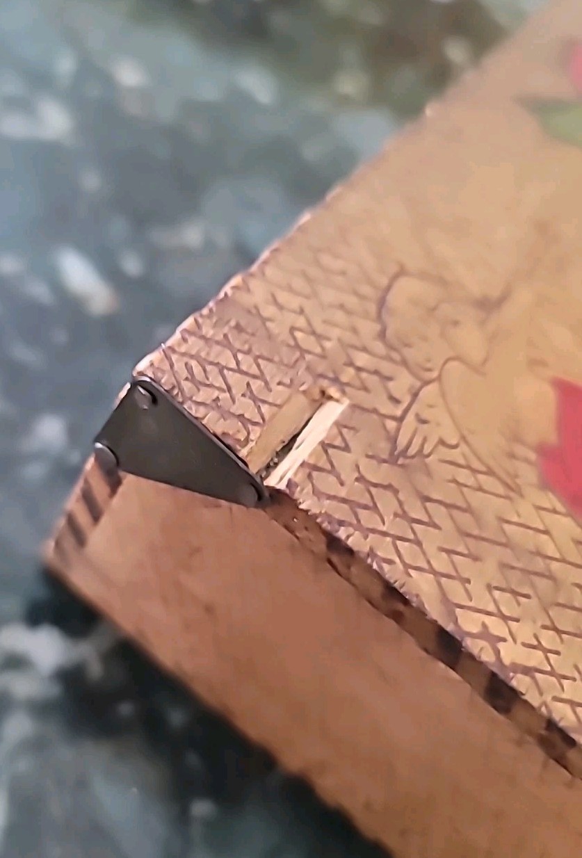 Antique Pyography Box Wood Valentine Painted Hearts Cupid Lady UNIQUE 10×3 1/2×2