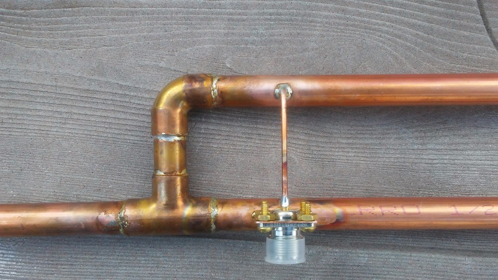 J- POLE ANTENNA FOR THE 2 METER BAND 