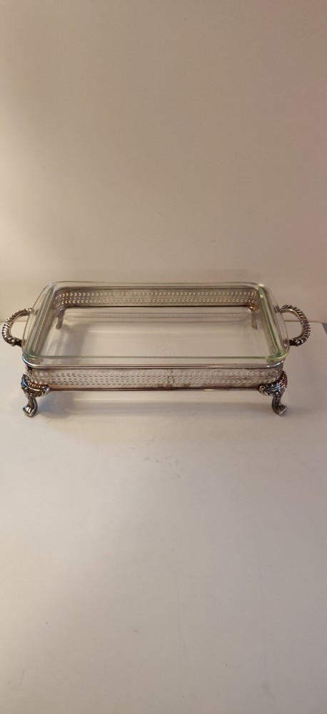 Wm Rogers Silver plated Casserole With Pyrex Glass Insert