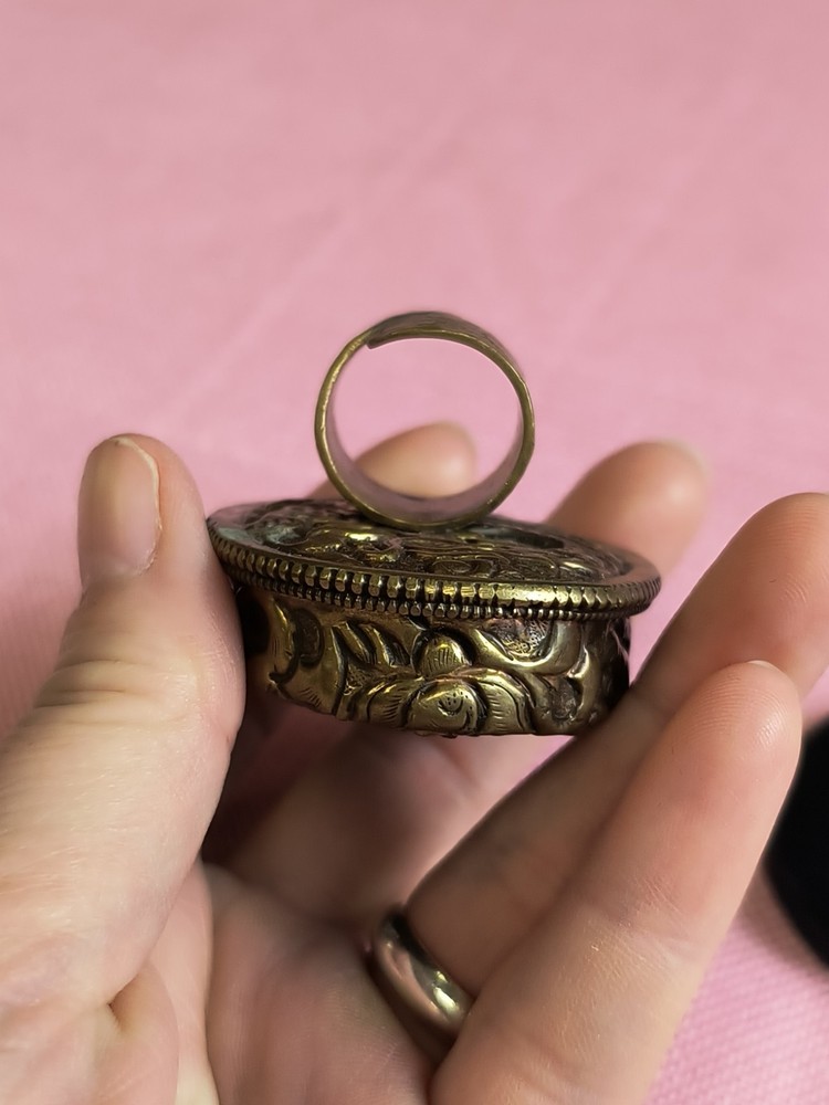 Oval Large LABRADORITE GEMSTONE TIBETAN Animal DESIGN Adjustable Statement RING