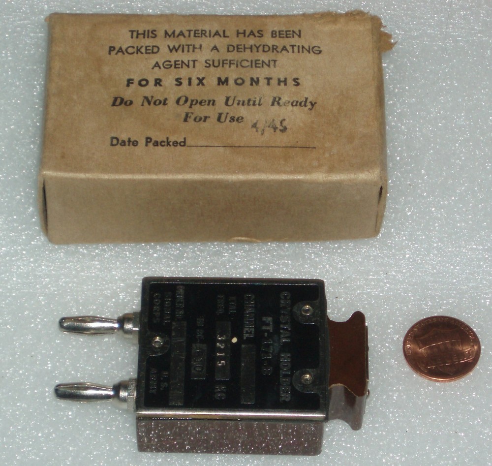 FT-171-B crystal 2.xxx MHz crystal holder US Army BRAND NEW NOS
