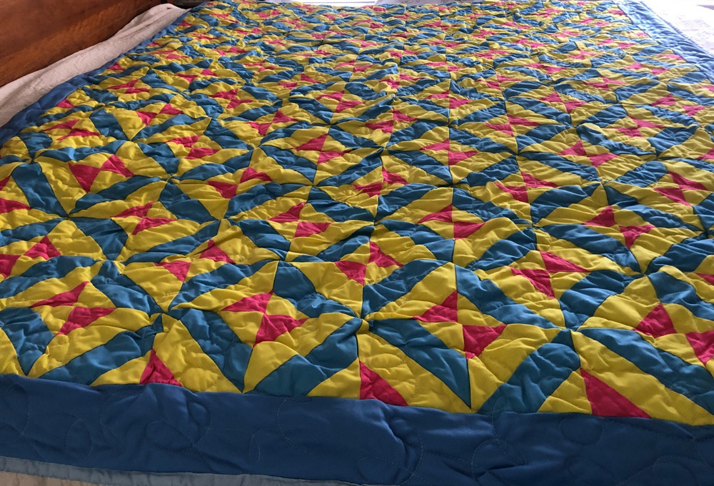Handmade Preowned Quilt ," Pinwheel"