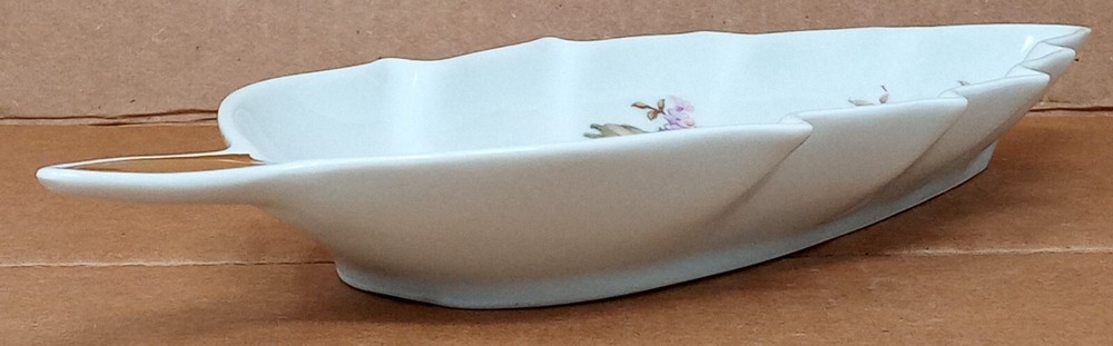 Mitterteich Bavaria Ceramic Trinket Dish leaf shape Florals Germany 7945 047