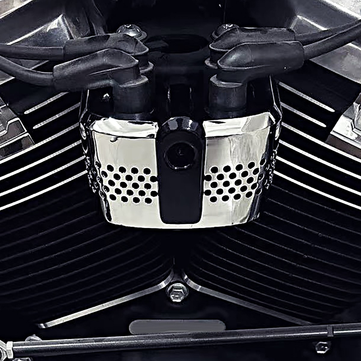 Chrome Metal gnition Coil Cover For Harley Softail Street Bob Breakout 18-22