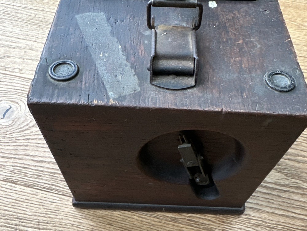 Evershed's Vintage MEGGER Testing Set Low Range Variable Pressure