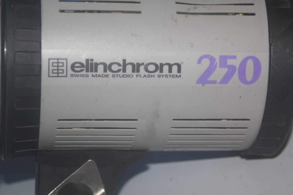 Elinchrom Multi Voltage Flash Unit Style 250