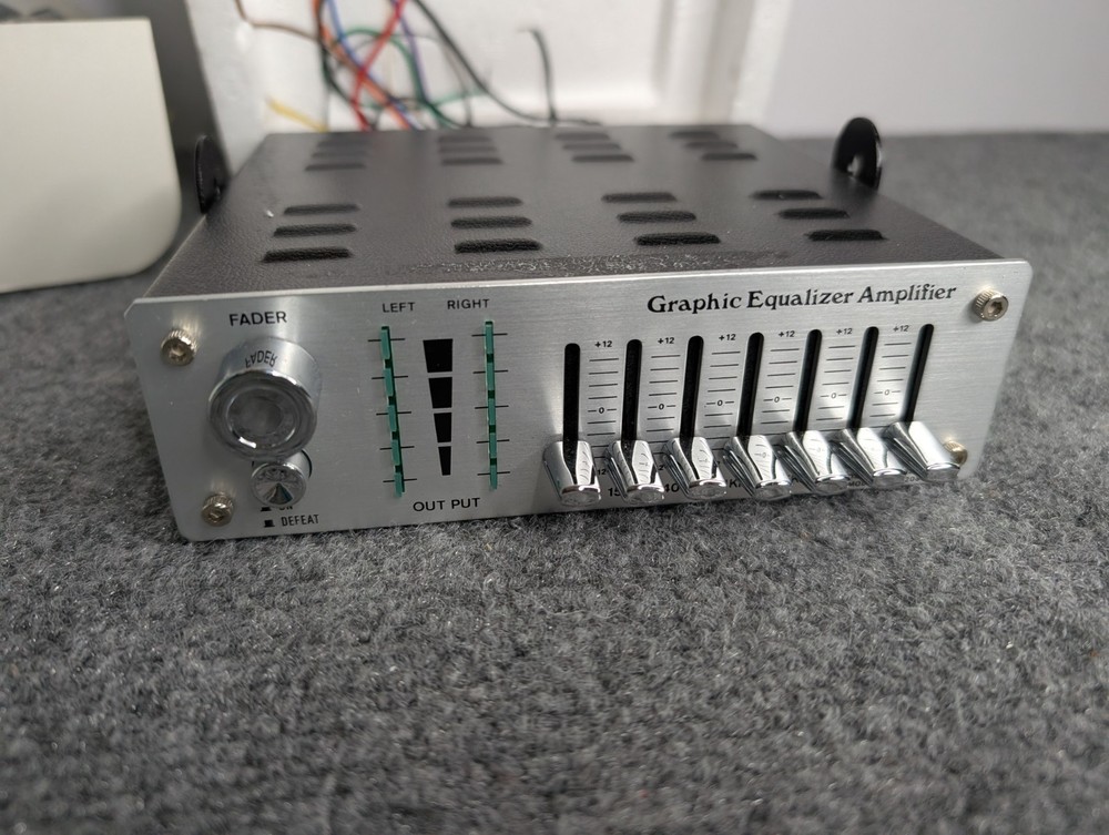 Phase III Model AE-208N Graphic Equalizer Stereo Amplifier 7 Control NOS