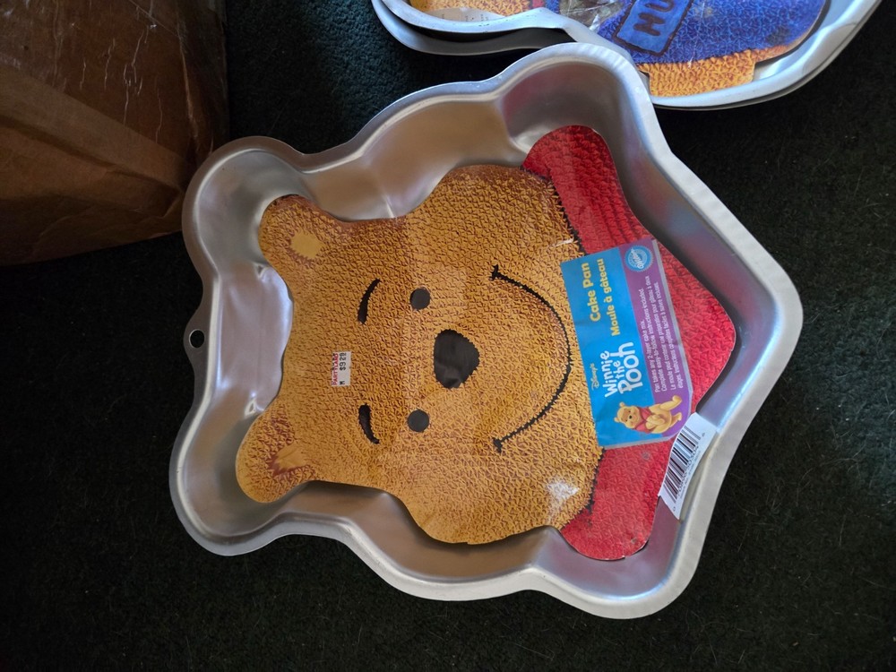 wilton vintage character cake pans
