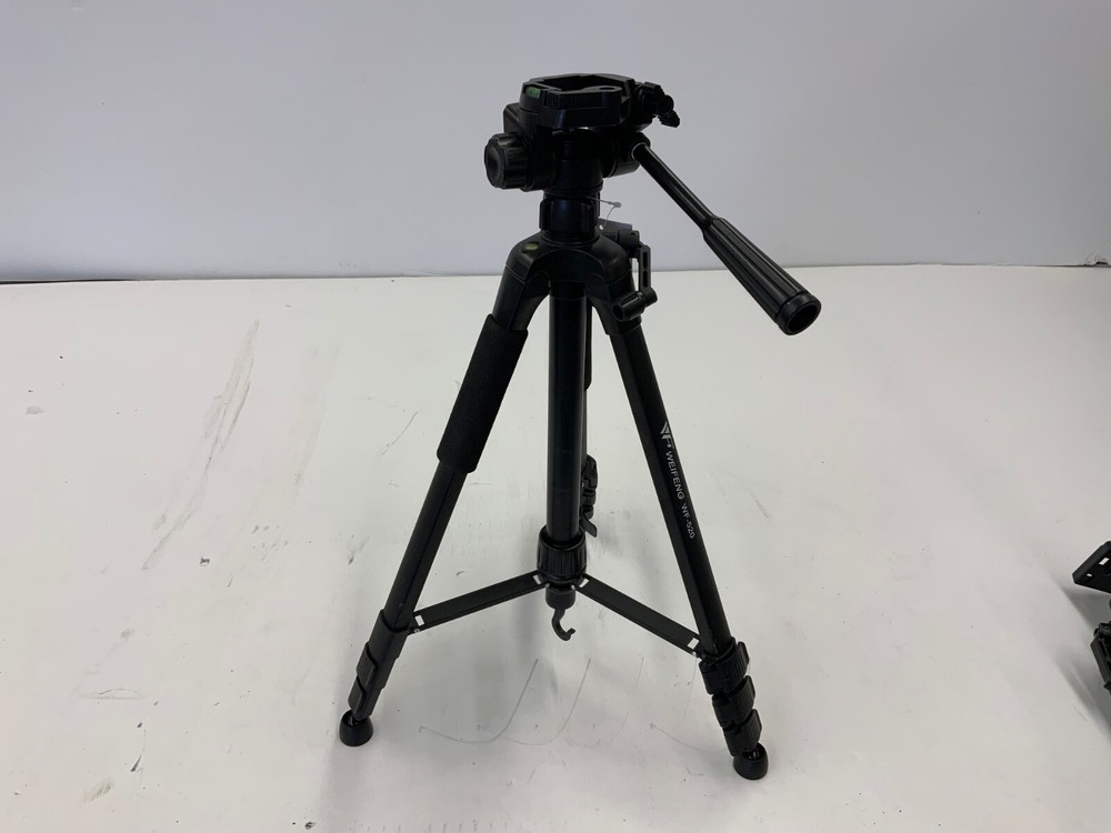dslr camera tripod used