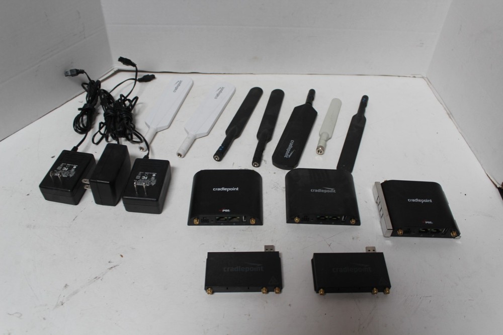 CradlePoint Wireless Router Bundle Routers, Modems, Adapters, Antennas x15 pcs