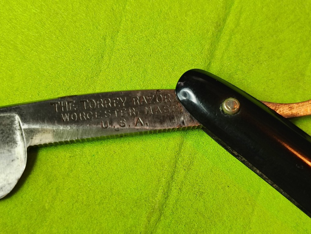 The Torrey Razor Straight Razor