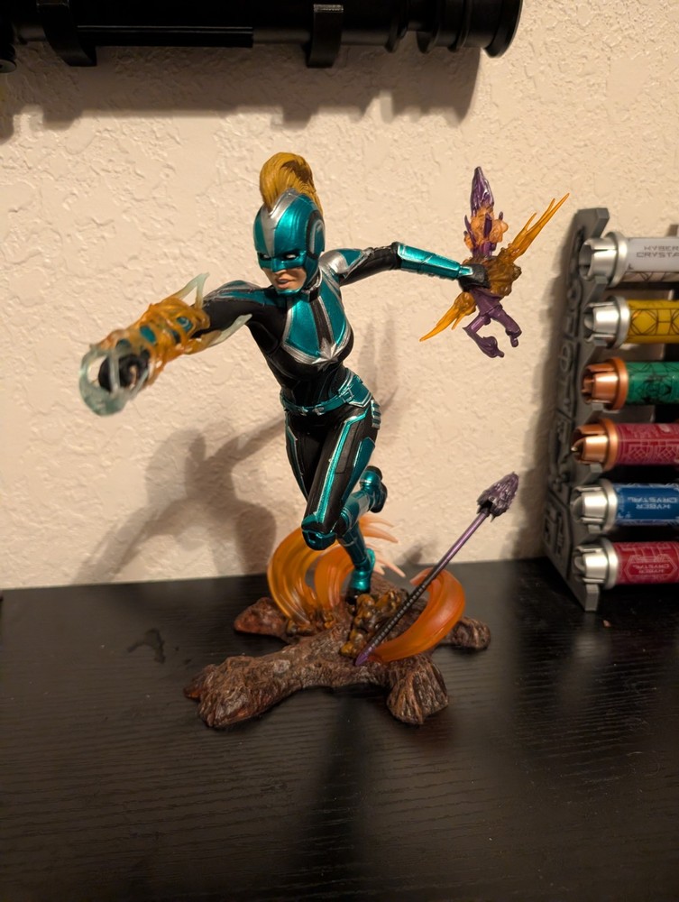 Captain Marvel PVC Diorama Marvel Gallery Diamond Select