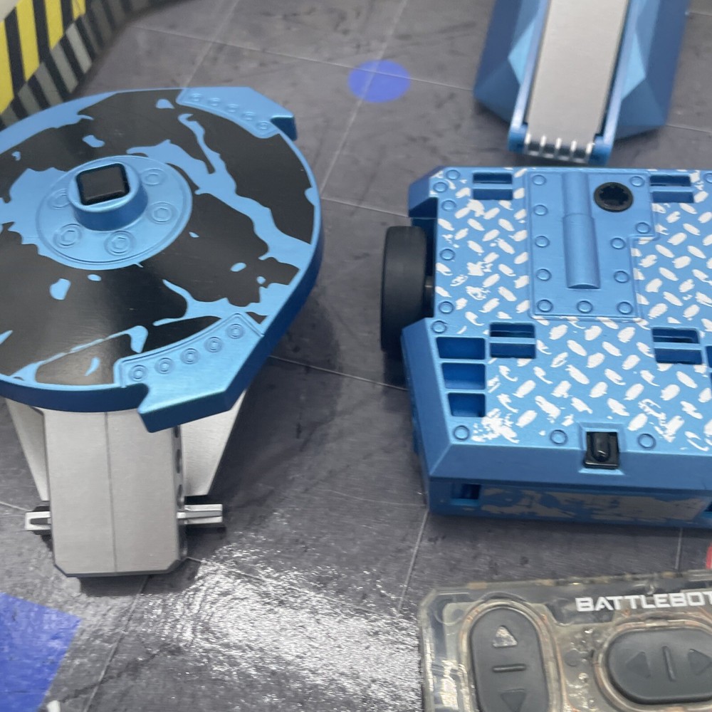 HEXBUG BattleBots Arena Pro - Build Your Own Battle Bot - UNTESTED READ DESCRIPT