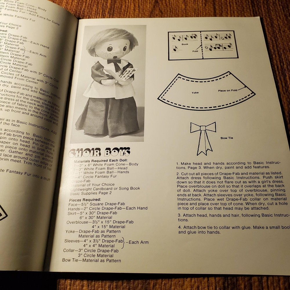 Mangelsen's Drape-Fab Dolls Craft Pattern Booklet 1975