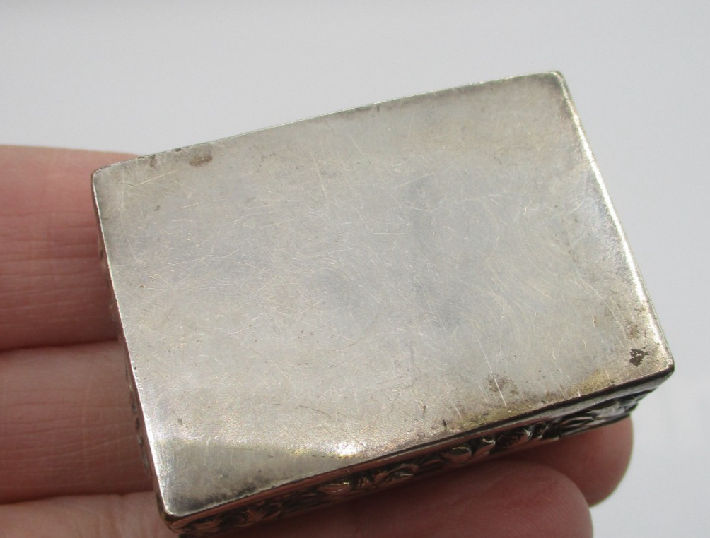 STERLING SILVER TRINKET BOX WITH REPOUSSE FLOWERS ~ HINGED