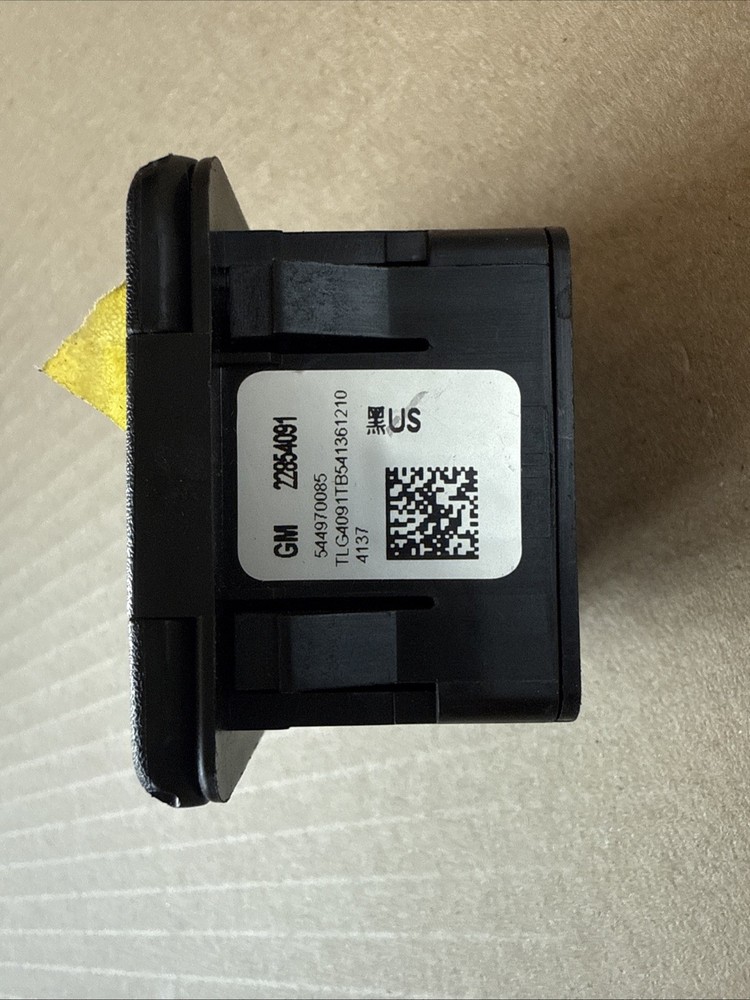 22854091 New OEM GM Receptacle
