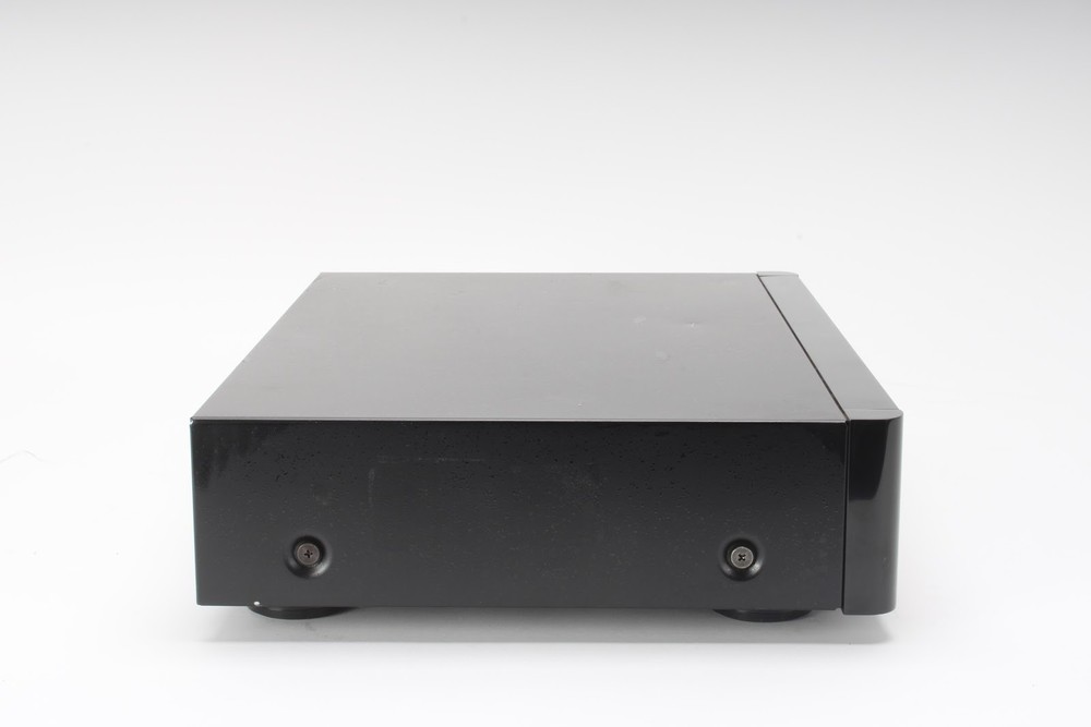 Rotel RCD-1572 High-Performance Stereo Compact Disc CD Player - Fair Condition