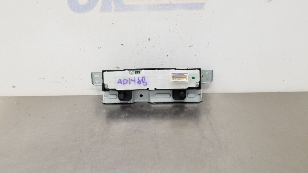 14 TOYOTA SEQUOIA DASH MOUNTED UPPER CENTER MULTI INFORMATION DISPLAY SCREEN