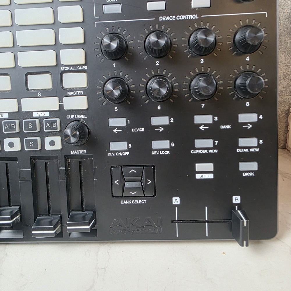 Akai Professional APC40 MKII Ableton Live Performance Controller