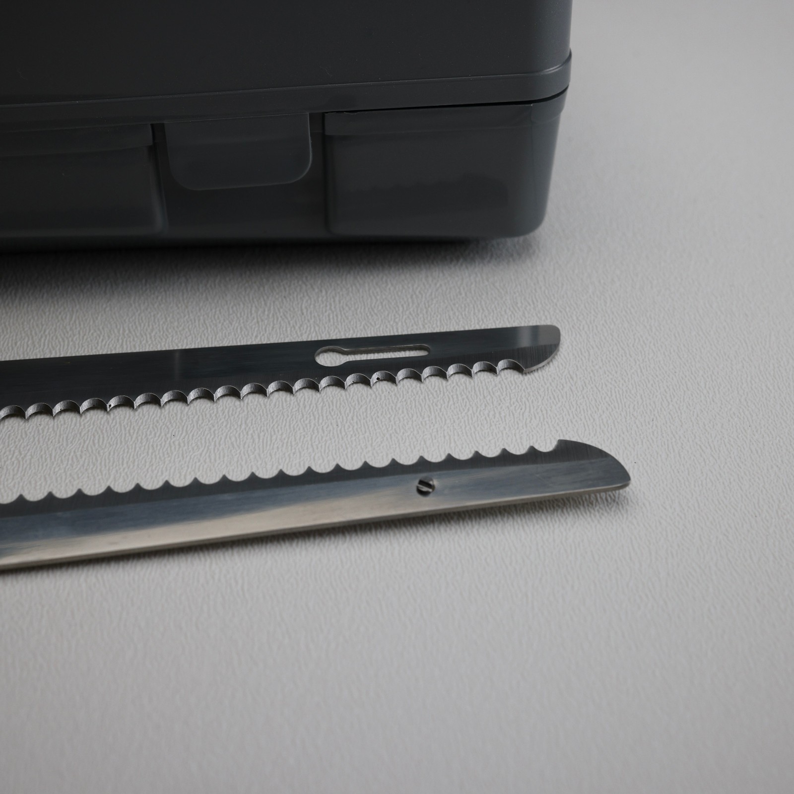 Hamilton Beach Electric Knife for Carving Meats, Poultry, Bread, Pre-Owned