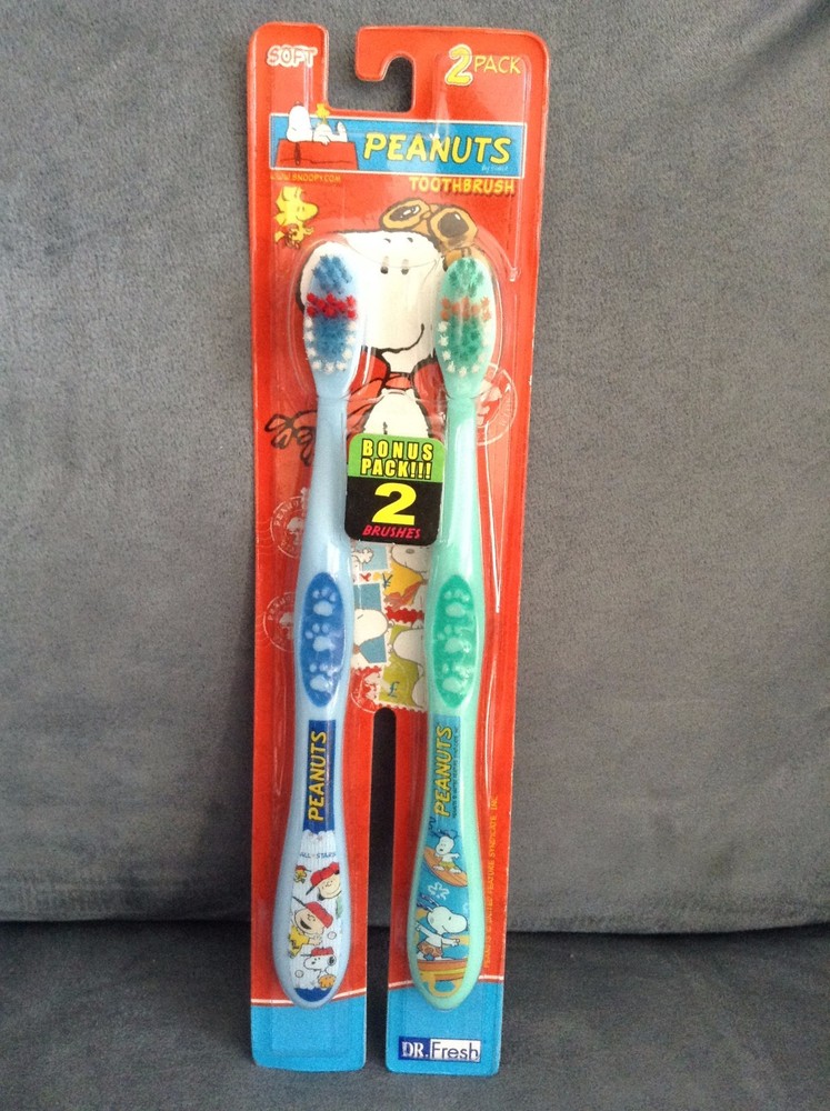 PEANUTS SNOOPY CHILDREN'S SOFT TOOTHBRUSHES - 2 PACK - NEW IN PACKAGE