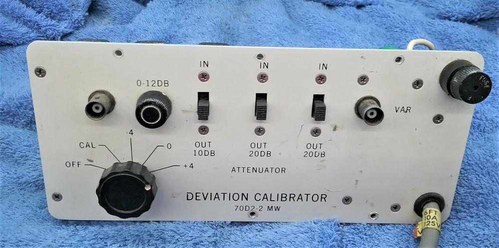 1 (COLLINS RADIO GROUP UNIT)  Deviation Calibrator 70D2-2 MW