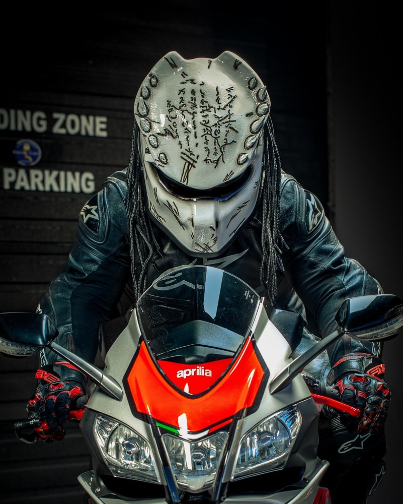 TOP PREDATOR MOTORCYCLE HELMET FIRE STYLE (DOT & ECE CERTIFIED). White, Medium