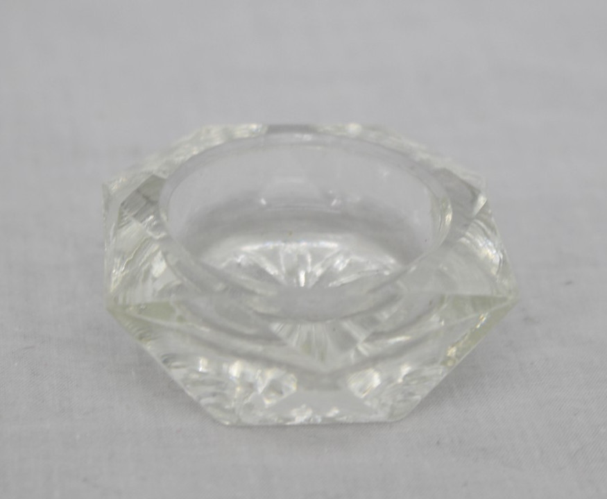 Vintage Pressed Glass Salt Cellar Hexagonal Starburst Bottom
