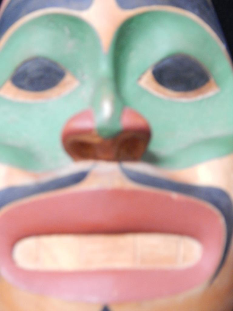 SIGNED VINTAGE NW COAST TLINGIT HAND CARVED + PAINTED MASK - CLEAN + NICE