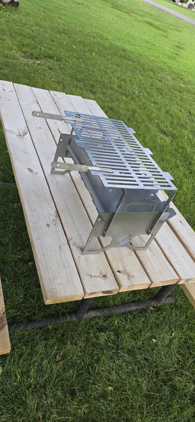 Collapsible Slot Grill 11 Gauge With A Lifted Rack Millscale Free MADE IN THE US