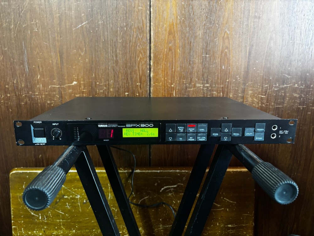 Yamaha SPX900 Professional Multi-Effect Processor New internal battery