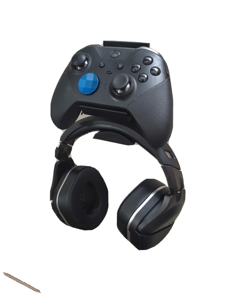 headset and controller stand