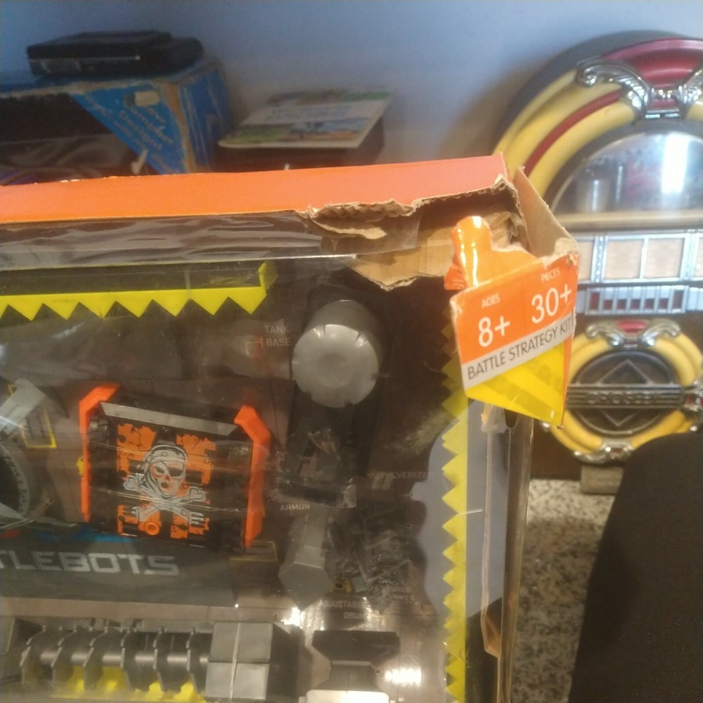 HEXBUG BattleBots Arena MAX NIB