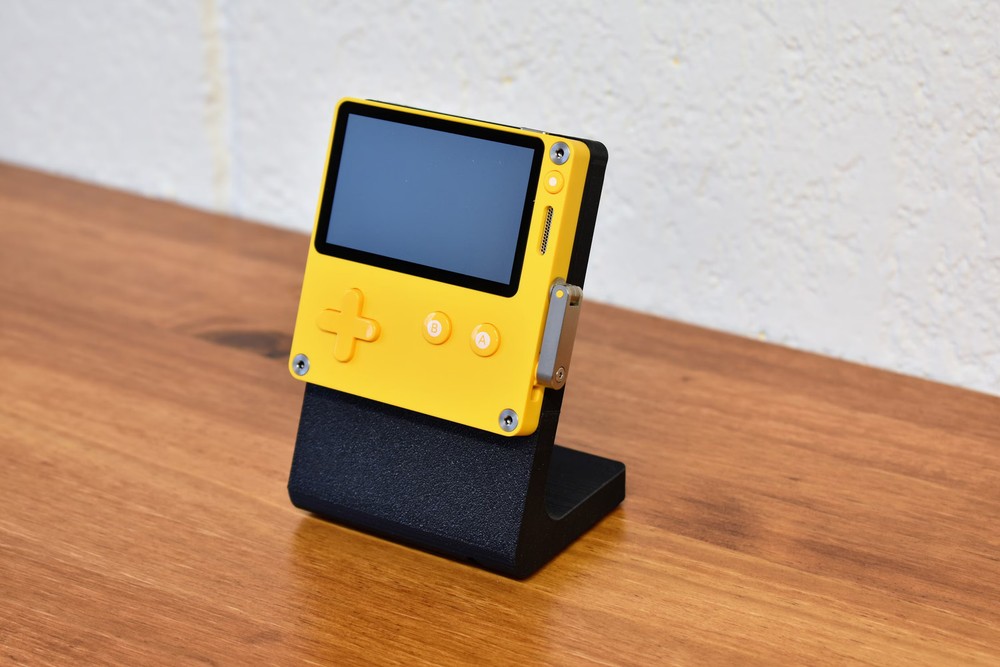 Playdate Magnetic Dock Stand - 3D Printed