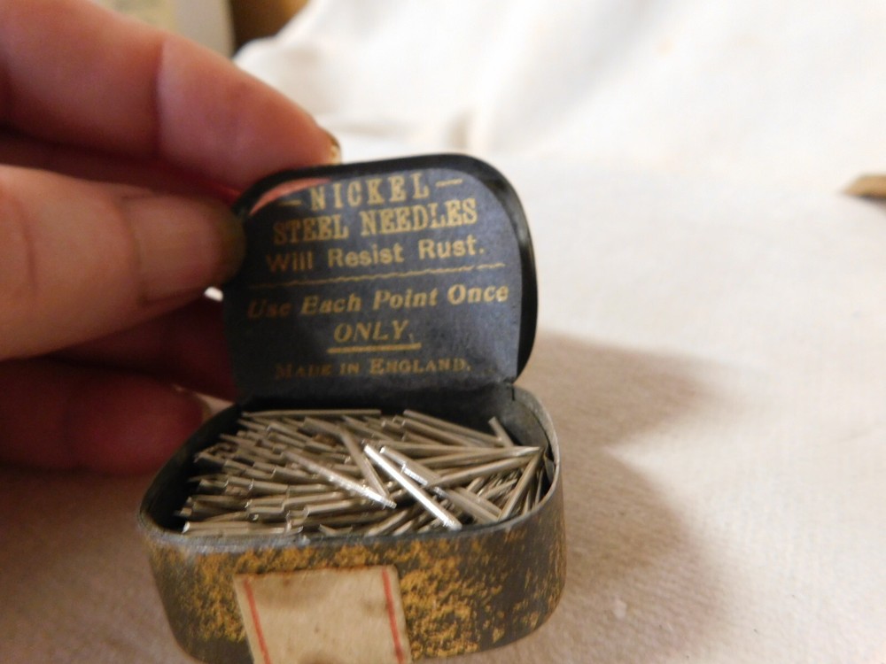 Gramophone phonograph needles Sphinx Needle Tin *